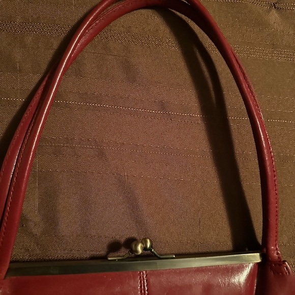 Elegant Red Leather Handbag. Used condition - Picture 7 of 14